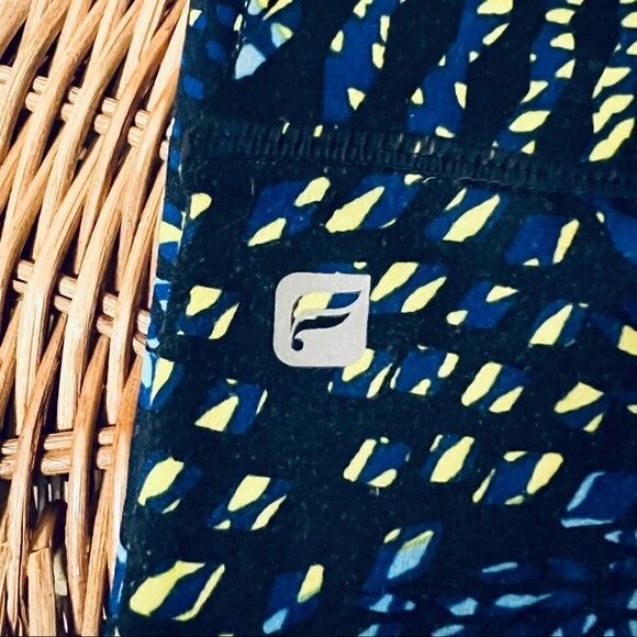 Fabletics set of 2 (two) blue yellow black 18 inch capri athletic leggings pants - Picture 7 of 9